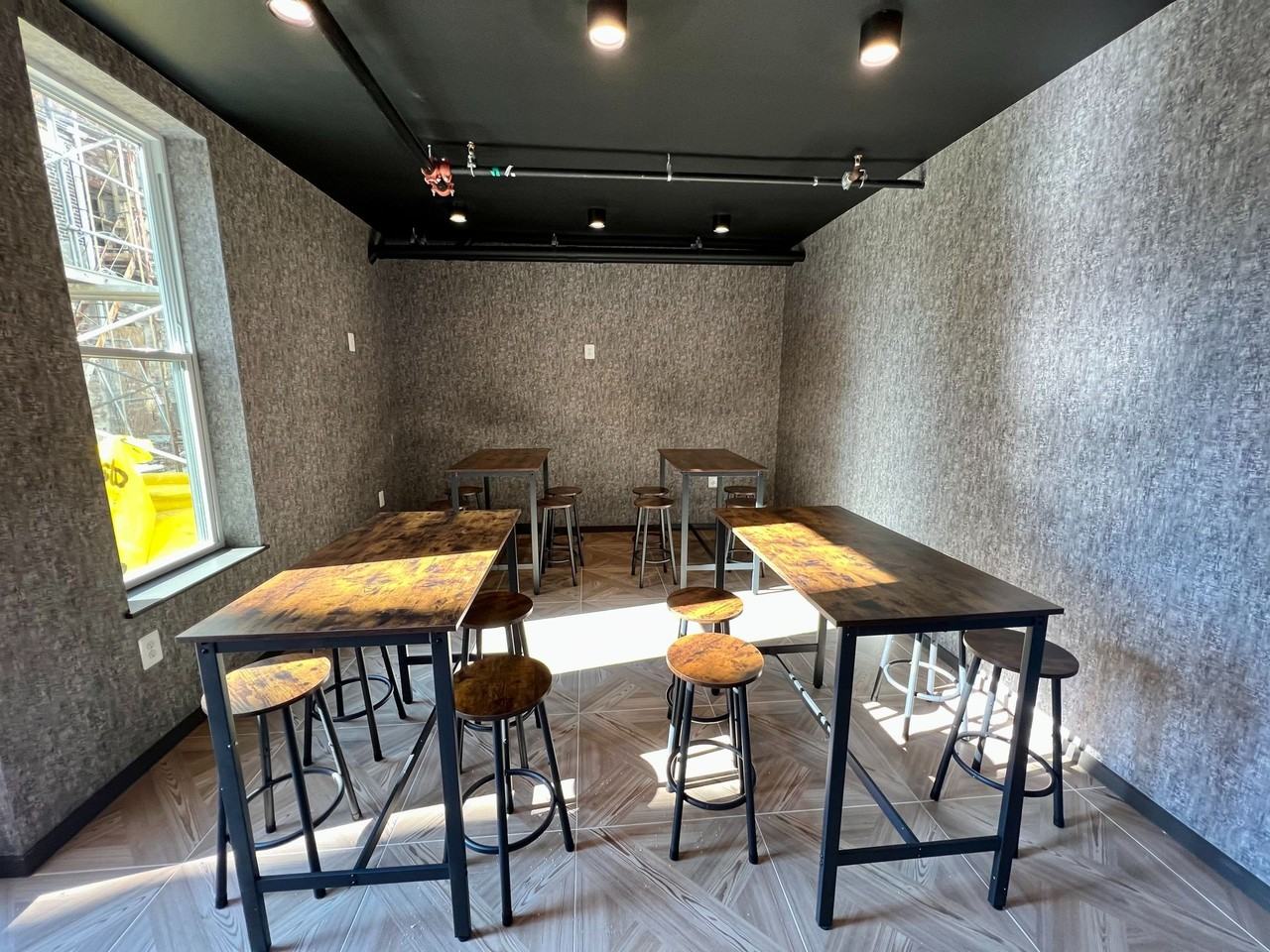 725 W Pratt St. - Photo 7 of 49