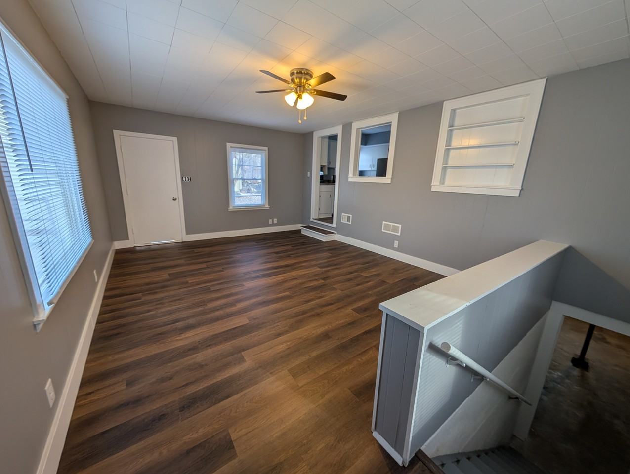 1029 Sw Webster Ave #1 - Photo 2 of 16