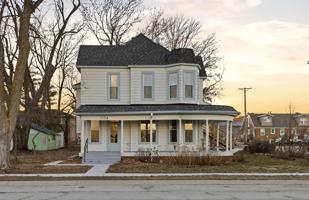 featured image of 105 Sw 9th St #MAIN