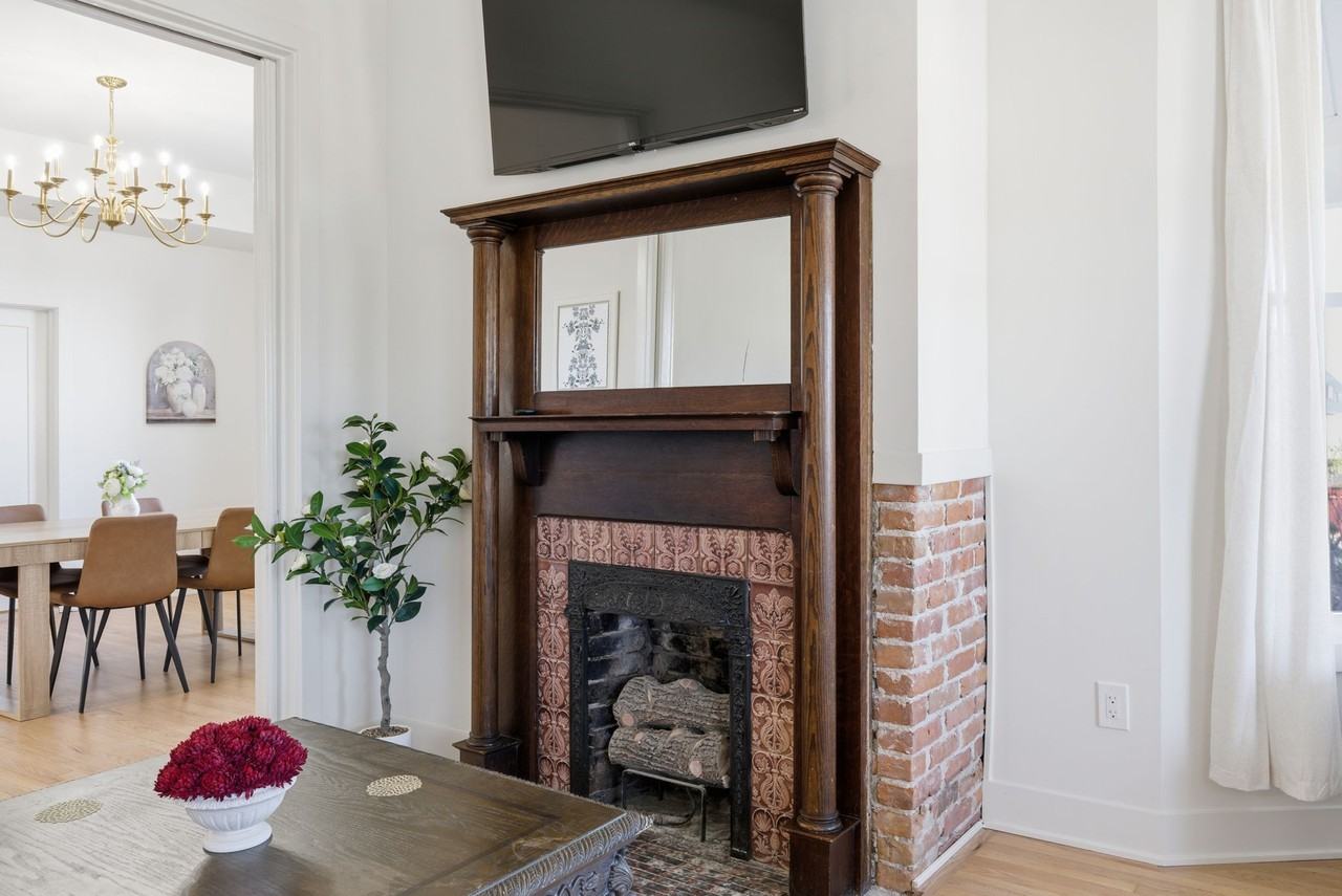 105 Sw 9th St #MAIN - Photo 2 of 50