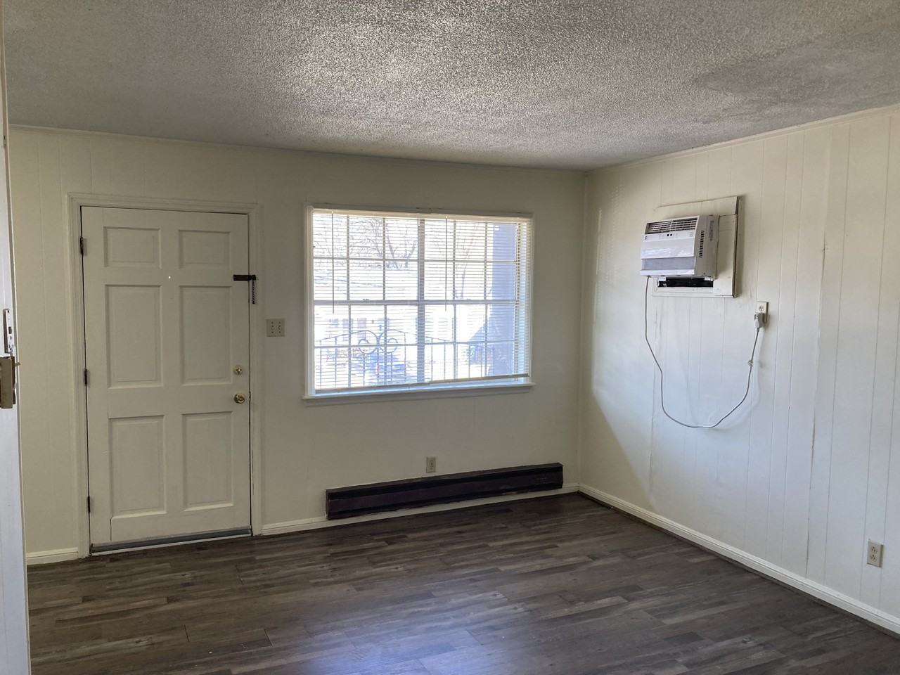 604 N 35th St #3 - Photo 6 of 17