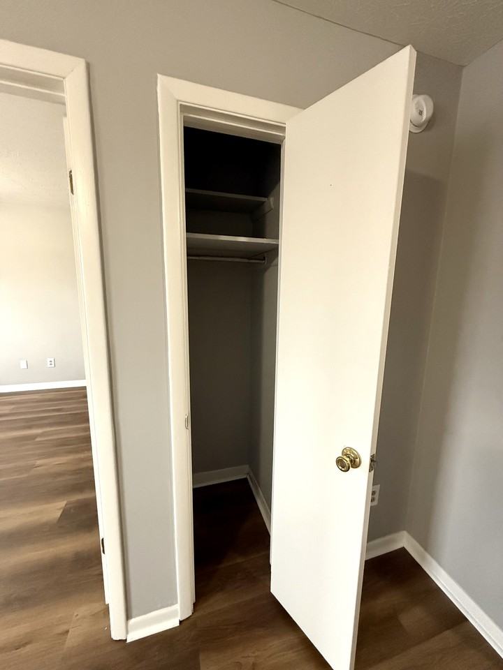 1155 Kentucky 3057 - B6 #B6 - Photo 7 of 12