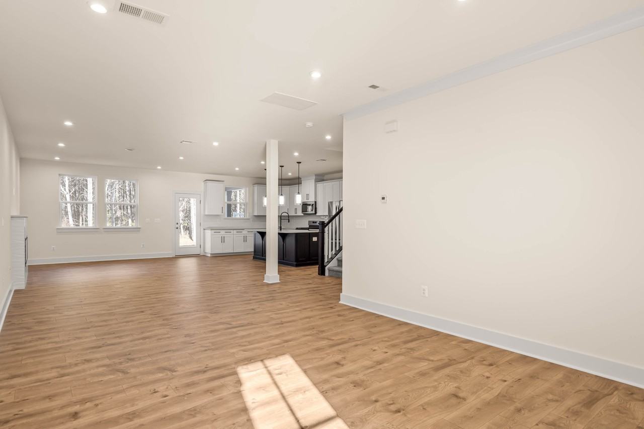 383 Scranton Ln #1 - Photo 6 of 32