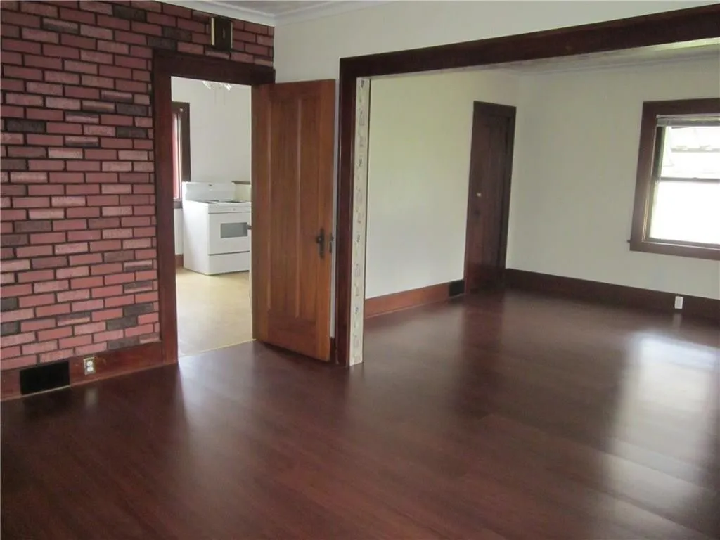 192 Congress Ave #1 - Photo 7 of 13