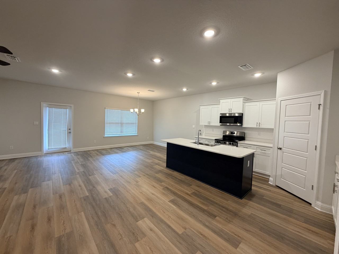 7307 Hawkins Mnr #1 - Photo 6 of 24