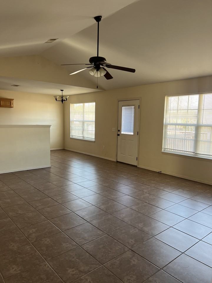 2308 Devin Dr #1 - Photo 4 of 15