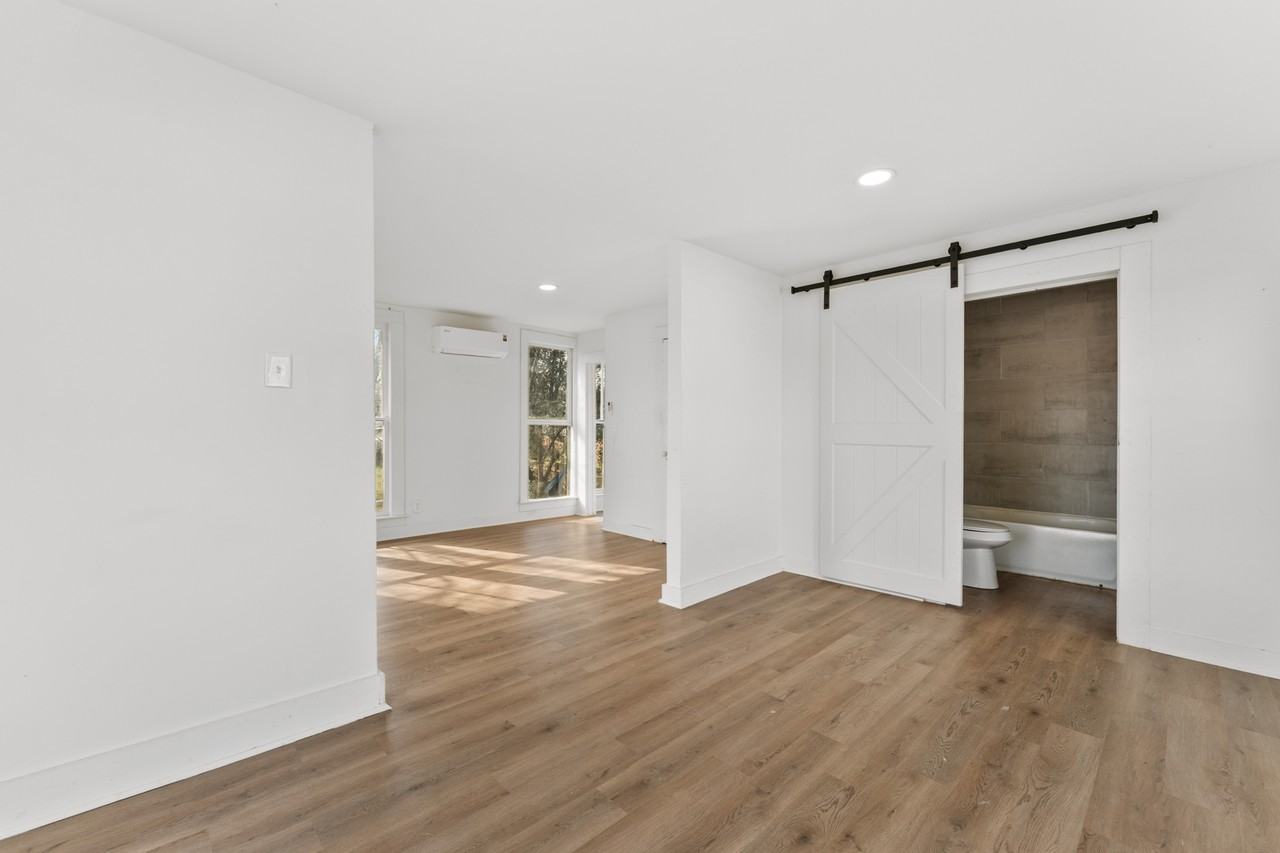 1320 N 9th St #B - Photo 7 of 8