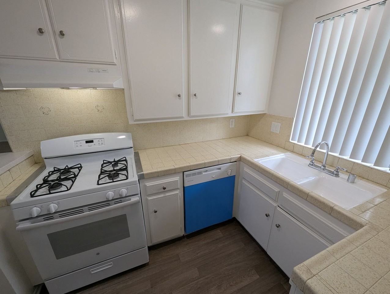 Lindley Terrace - Photo 4 of 25