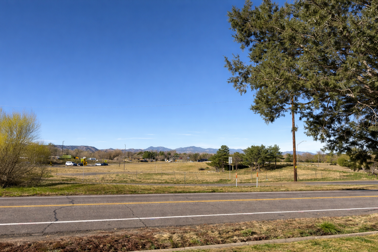 Quiet Location Central to Everything - Photo 3 of 9