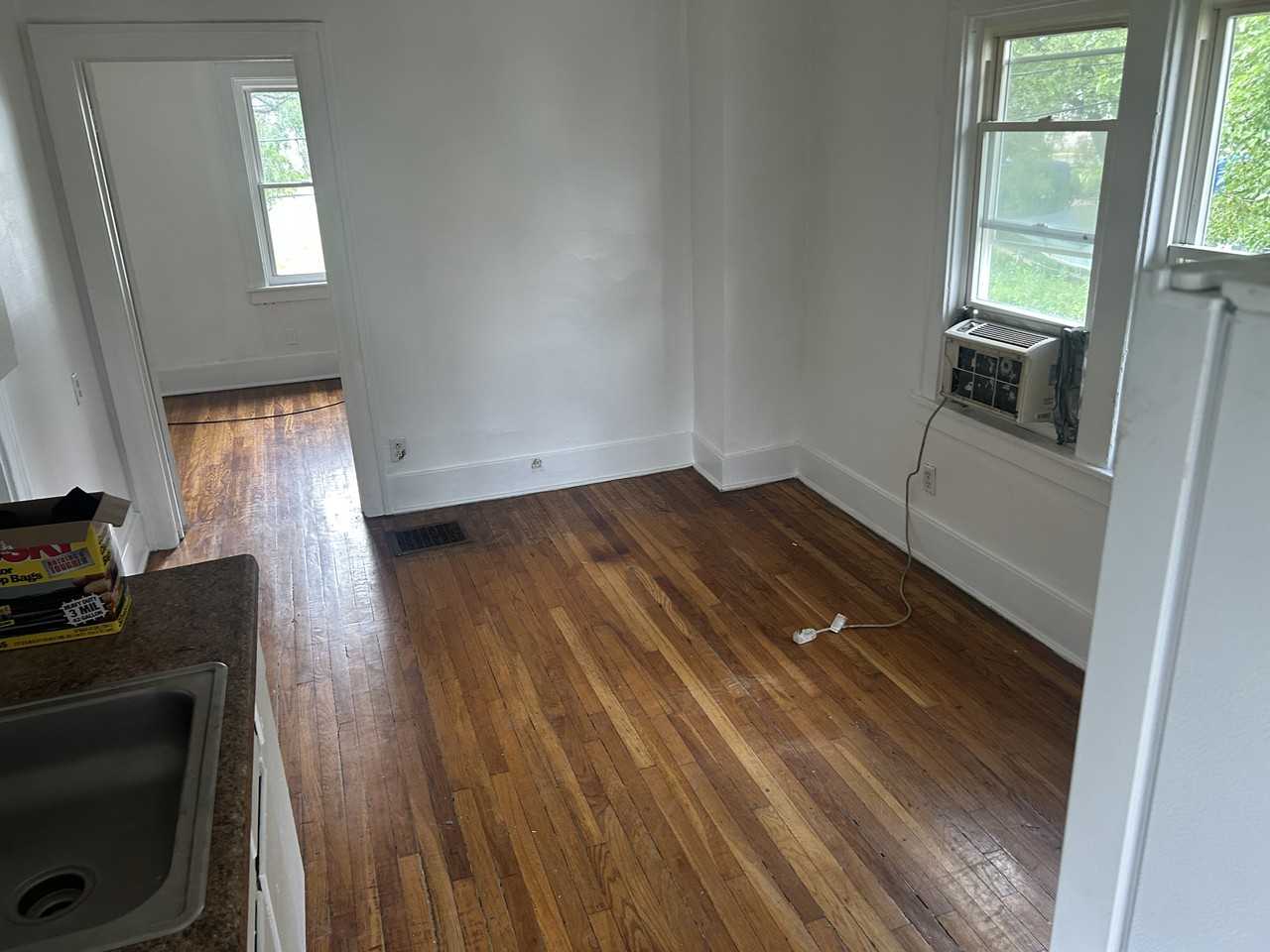 20 E Josephine St #4