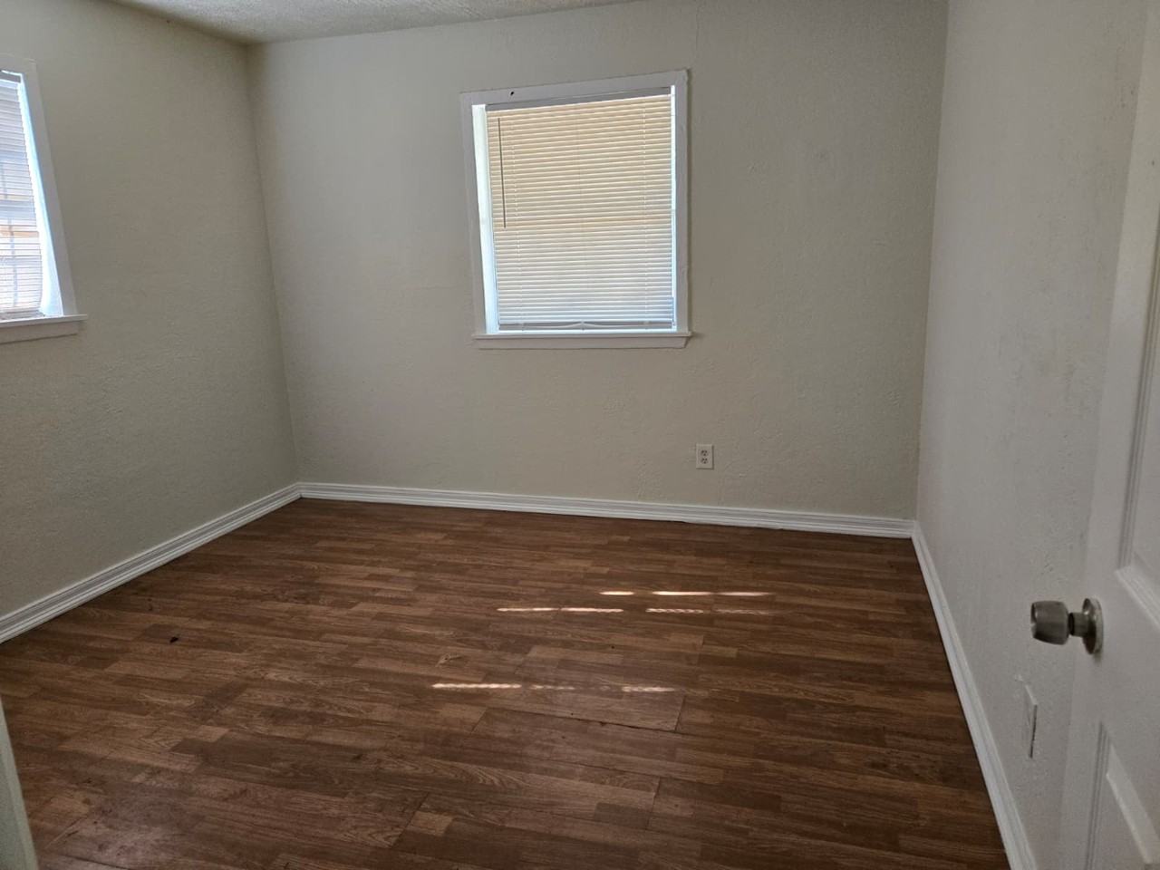 3380 Shady Oaks St #D - Photo 3 of 5