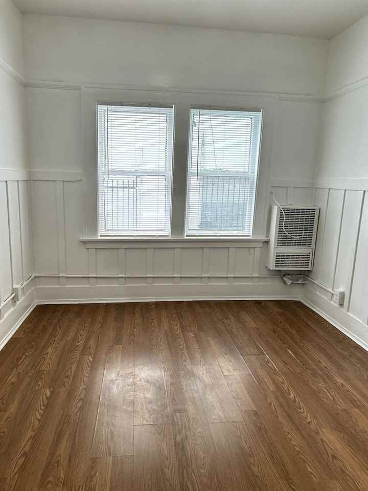 2622 San Marino St. - Photo 4 of 27