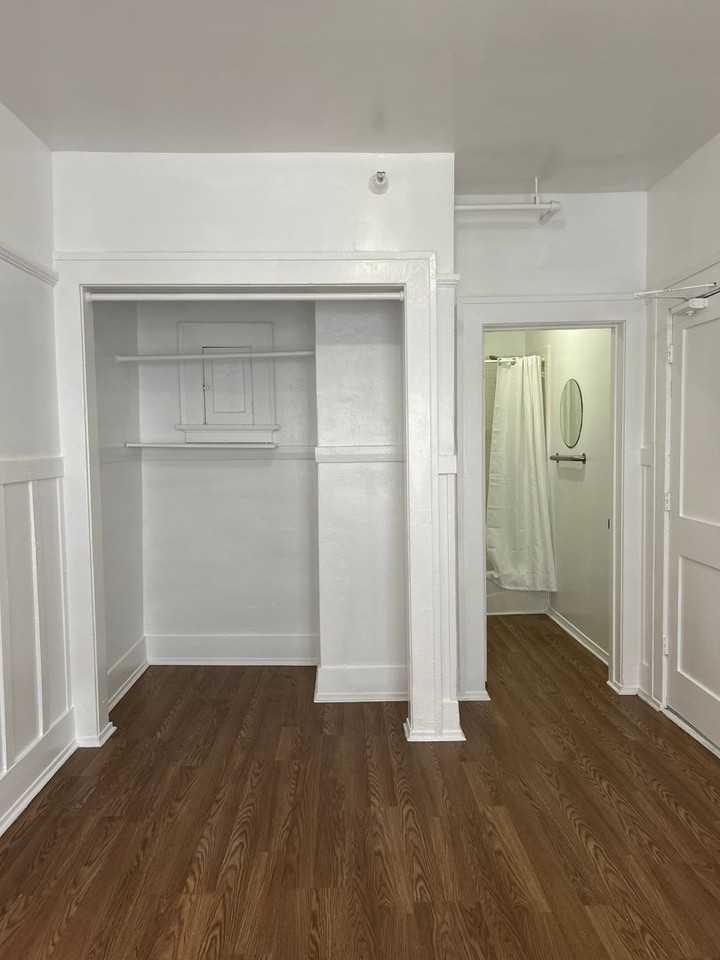 2622 San Marino St. - Photo 5 of 27