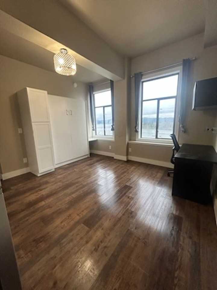 275 N Broadway - Photo 3 of 17