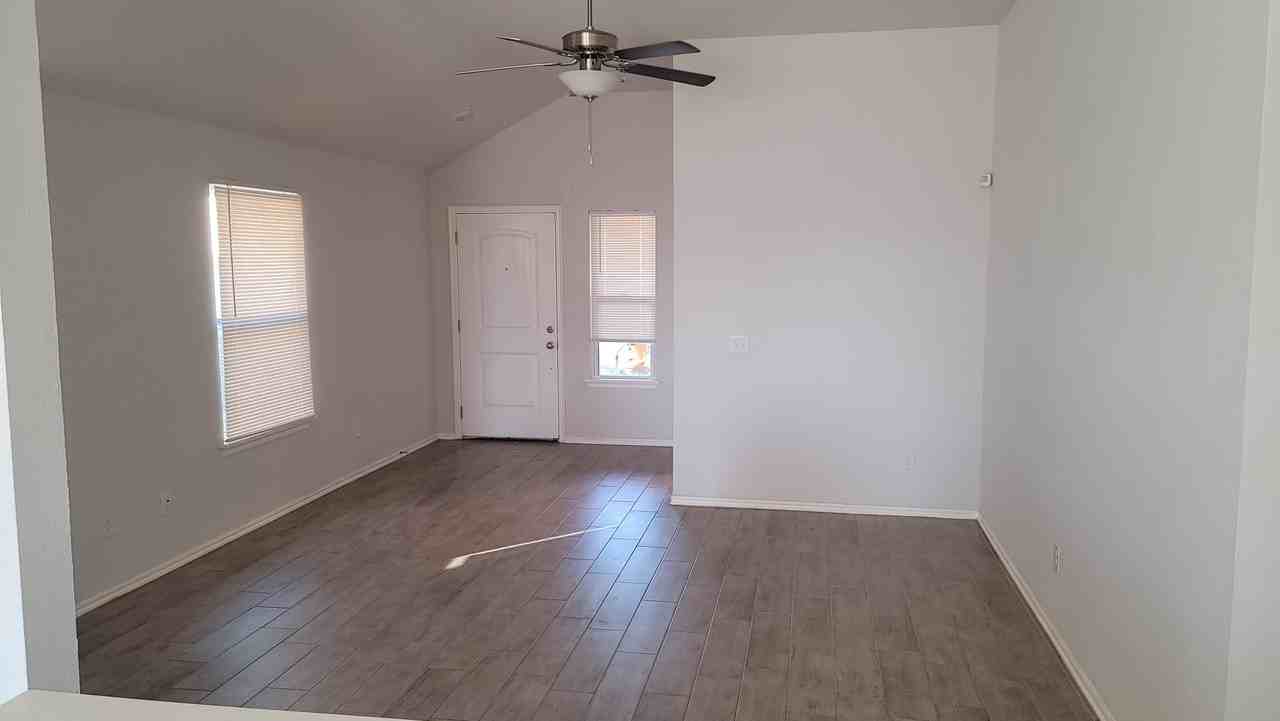 4617 Emerald Knoll Rd #1 - Photo 5 of 29