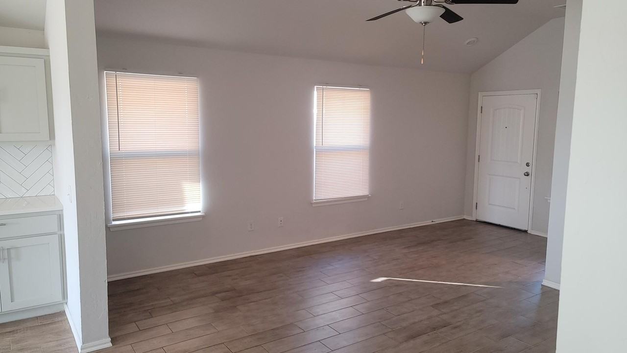 4617 Emerald Knoll Rd #1 - Photo 6 of 29