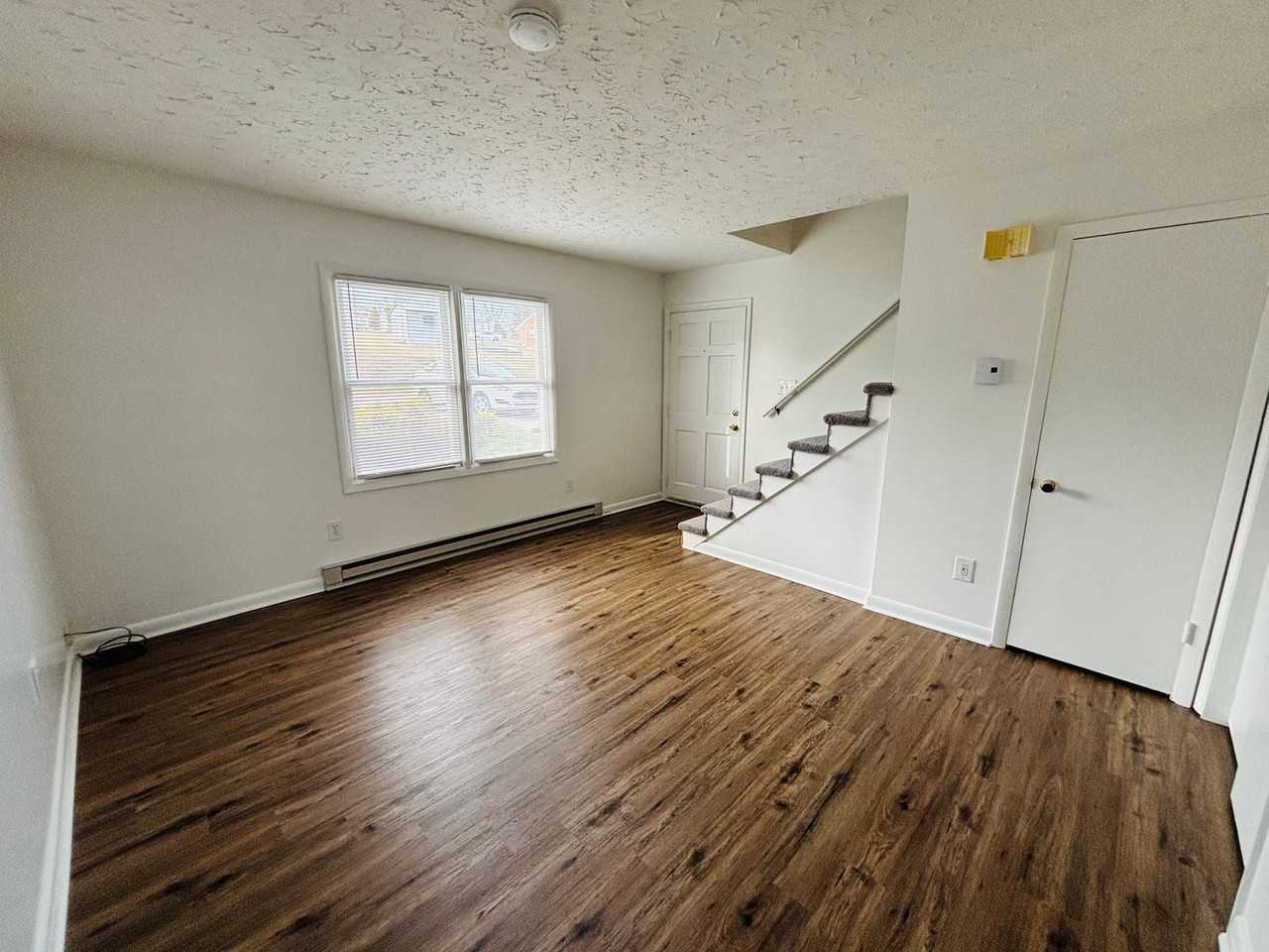 2 Bedroom, 1.5 Bath Apartments - Photo 4 of 13