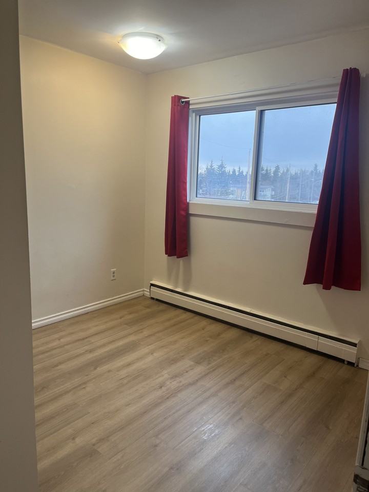 6125 98 Avenue Northwest - Photo 2 of 10