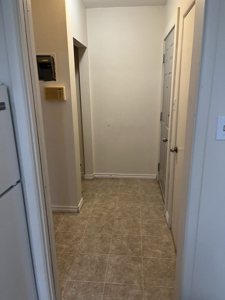 6125 98 Avenue Northwest - Photo 4 of 10