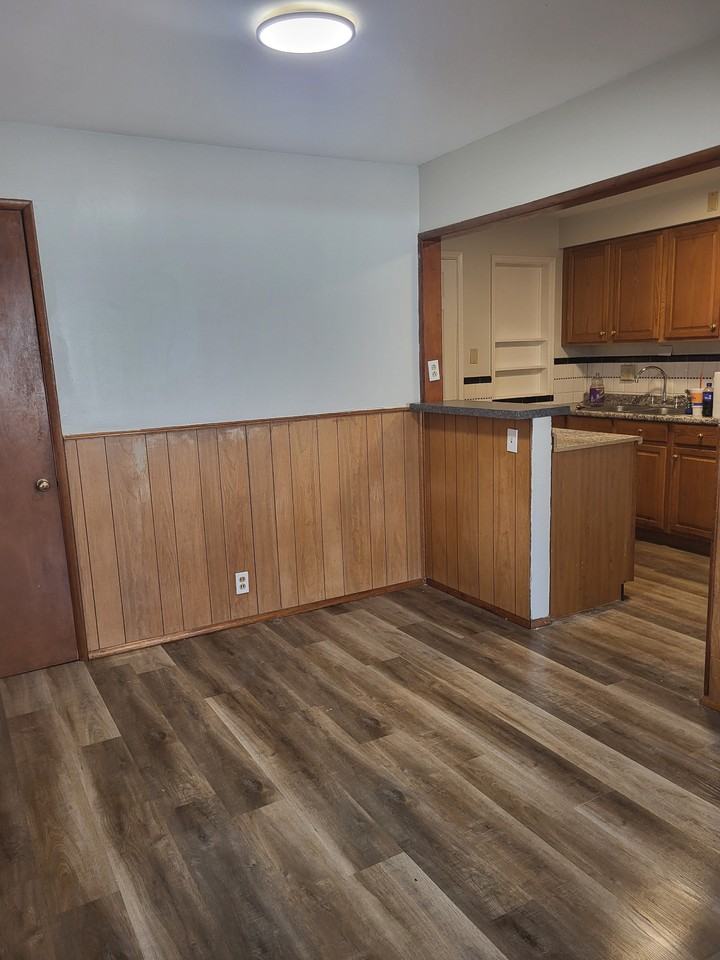 1136 Grenshaw Dr #1 - Photo 6 of 20