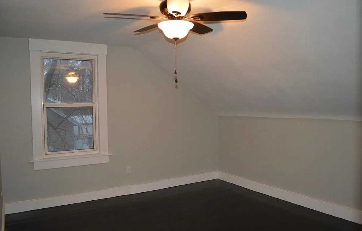 4 1st St #B - Photo 5 of 7