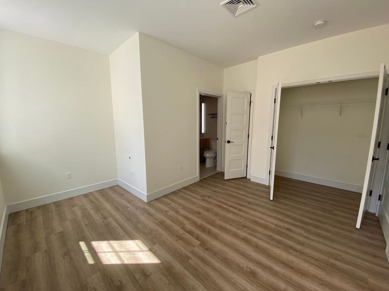 One Park Apartments - Photo 7 of 50