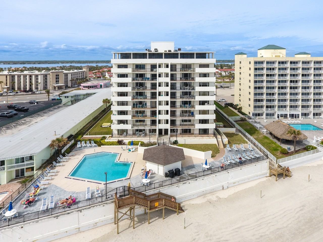 2615 South Atlantic Avenue - 1Unit 1B #1 - Photo 2 of 8