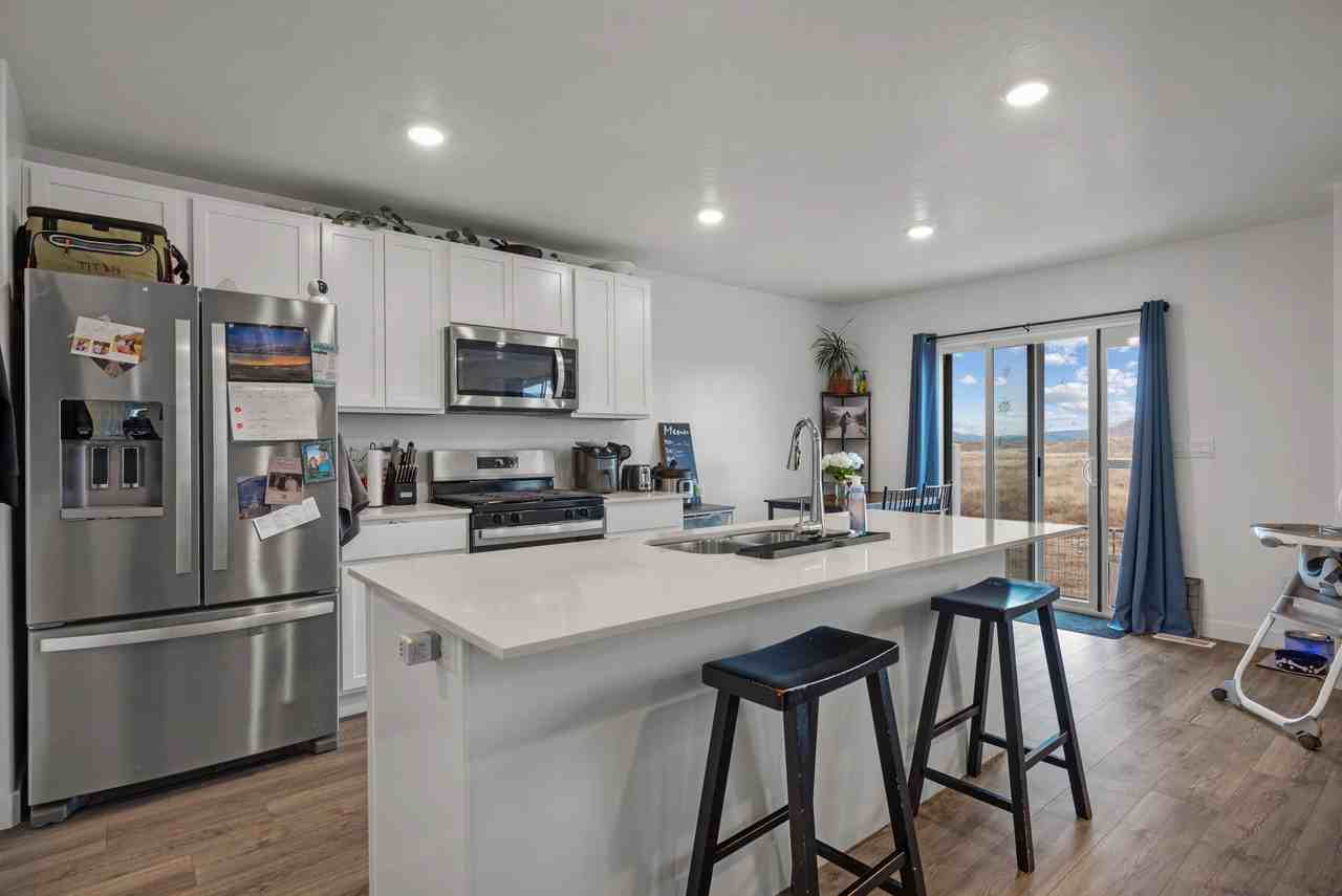 988 W Broadleaf Dr #988 - Photo 3 of 16