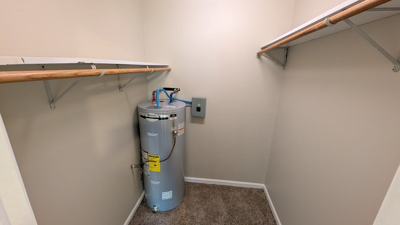 382 Britton Ave #2 - Photo 5 of 9