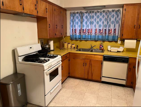 2140 Yupon Rd #1 - Photo 3 of 11