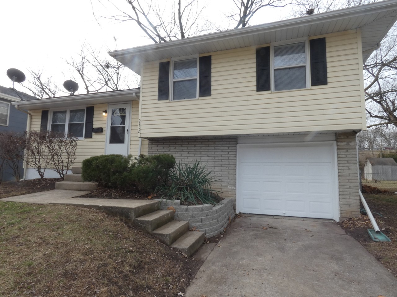 5132 N Richmond Ave #1 - Photo 2 of 22