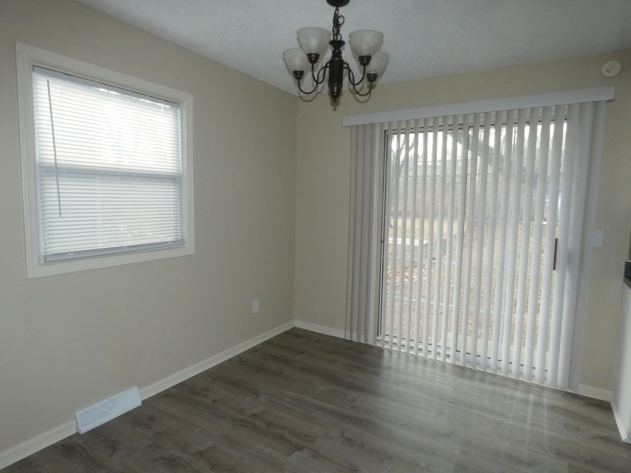 5132 N Richmond Ave #1 - Photo 7 of 22