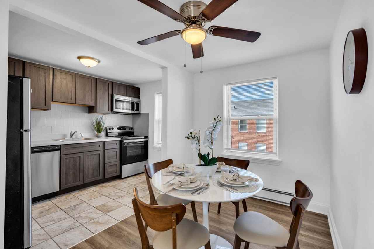 Maple Court Apartments - Photo 6 of 50