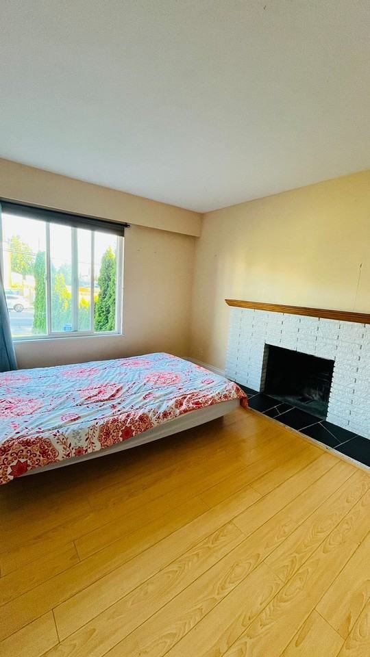 589 Foster Avenue #589 - Photo 4 of 4