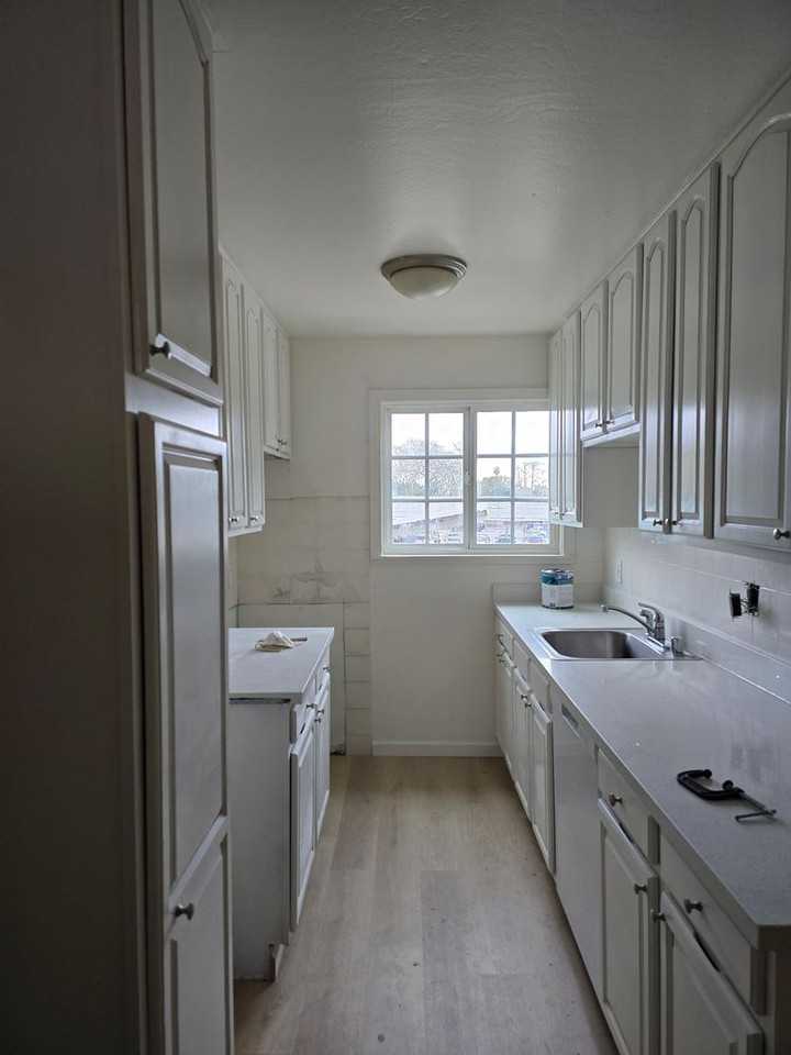 1125 1125 Lacey Lane - 1125 Lacey Ln #4 - Photo 7 of 17