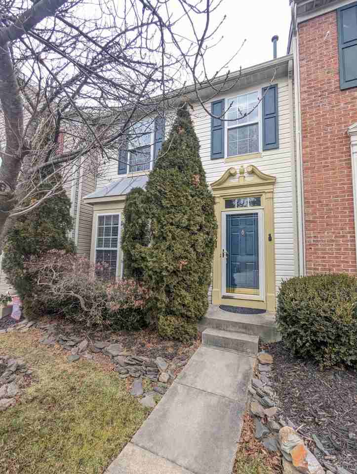 9424 Berkley Ln - Photo 2 of 50