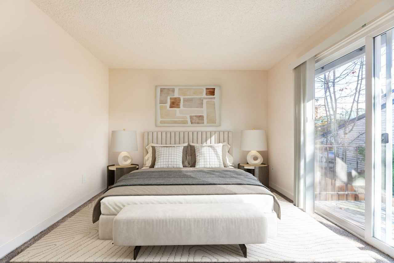 Manchester Square Apartments - Photo 4 of 18