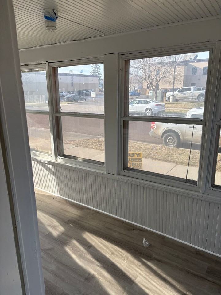 208 S Walts Ave - Photo 7 of 16