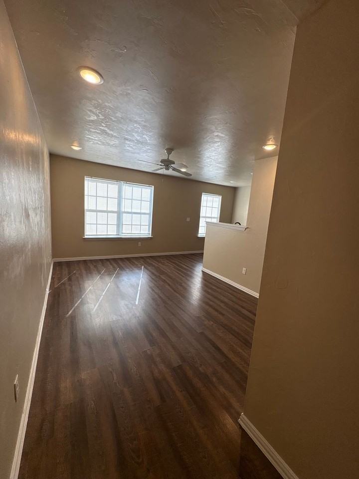 Shady Acres - Photo 4 of 9