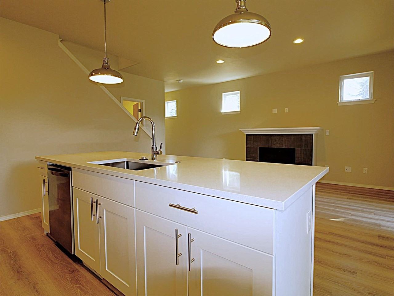 2362 Ne Keats Dr #1 - Photo 5 of 33