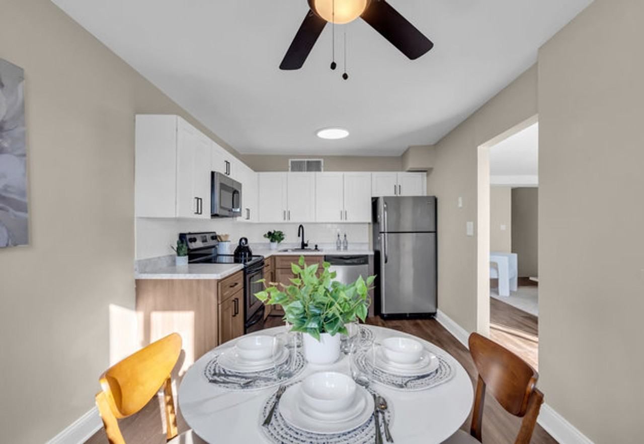 Chateau Apartments - Photo 3 of 50