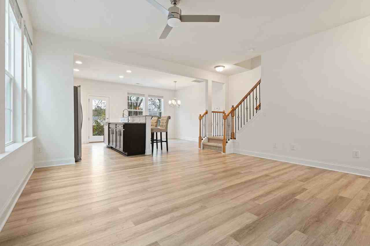 4413 Bethel Park Dr - Photo 3 of 21