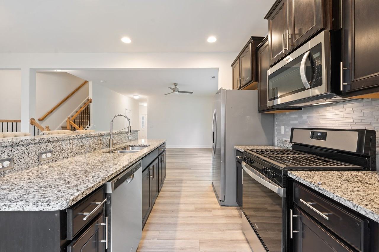 4413 Bethel Park Dr - Photo 5 of 21