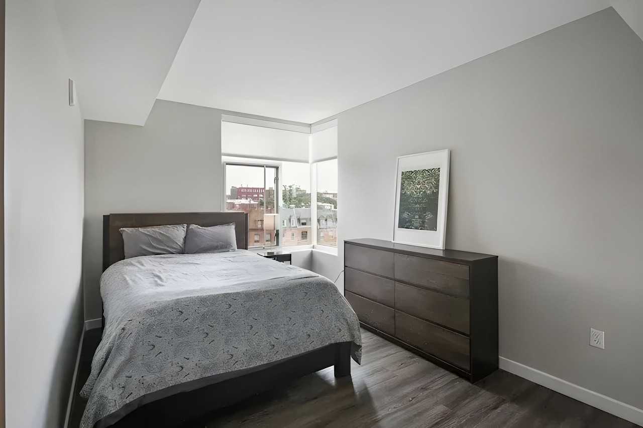 Nelson Kohl Apartments - Photo 6 of 14