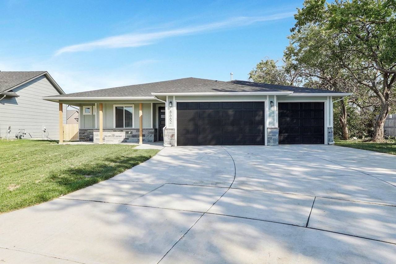 8662 E Cherrywood Ct - Photo 2 of 46