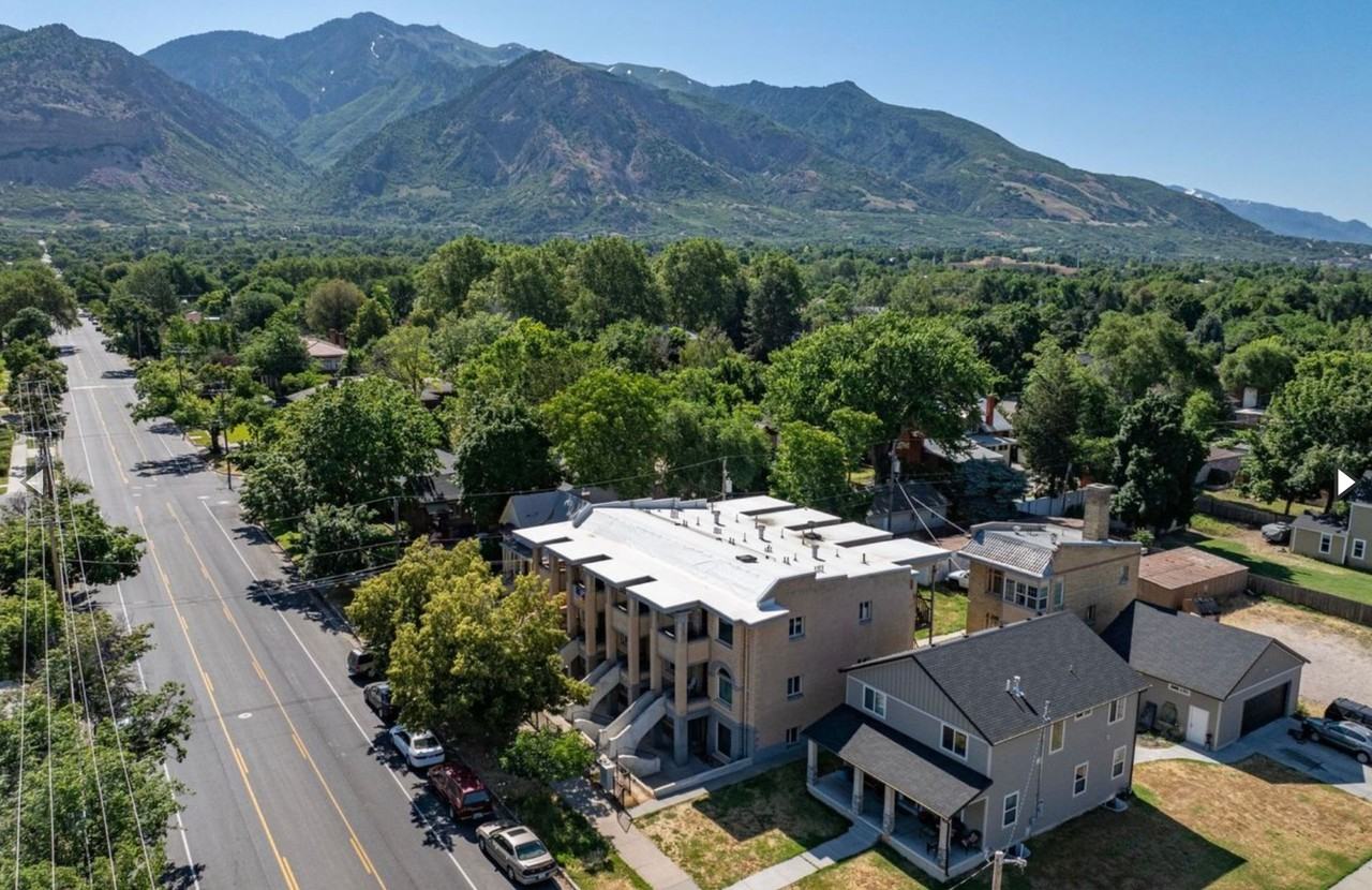 Gatsby Apartments - Photo 2 of 8