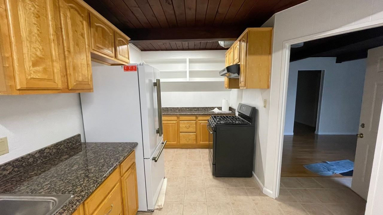 148 Diablo Ct - Photo 6 of 24