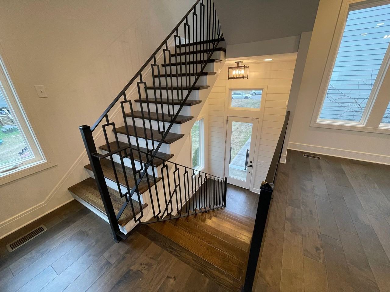 1107B Argyle Ave - Photo 5 of 37