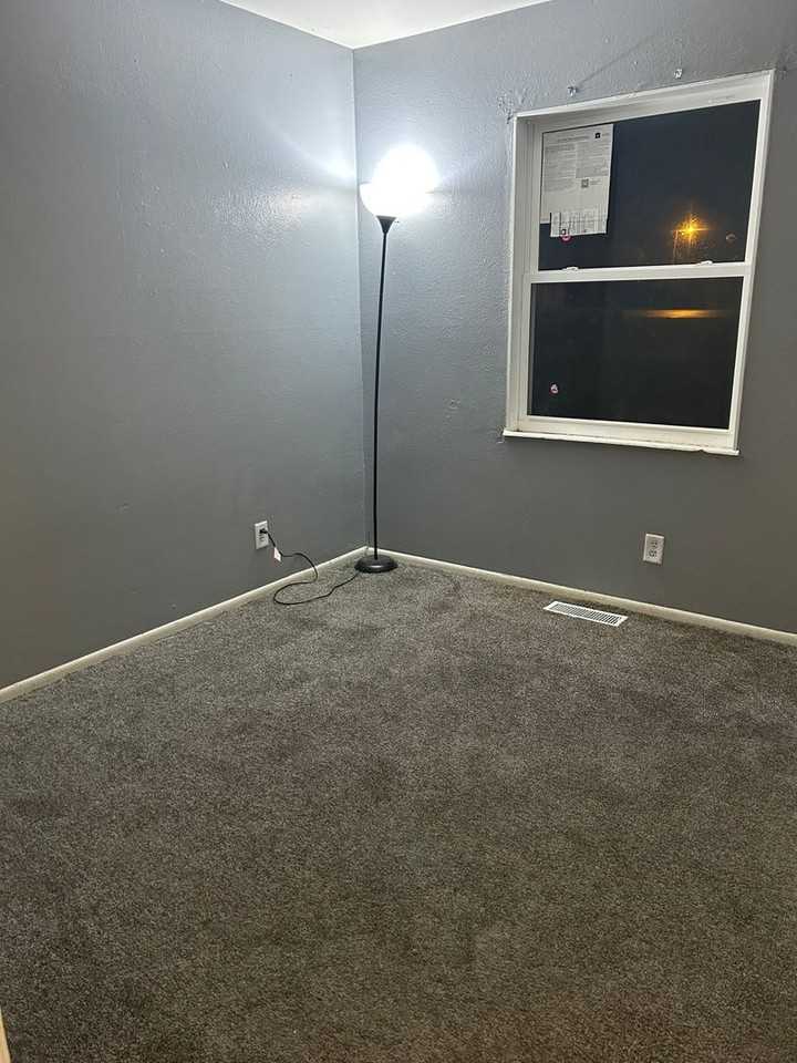 58075 Benham Ave - Photo 2 of 12