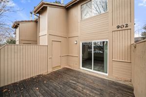 featured image of 902 Nw Carlon Ave